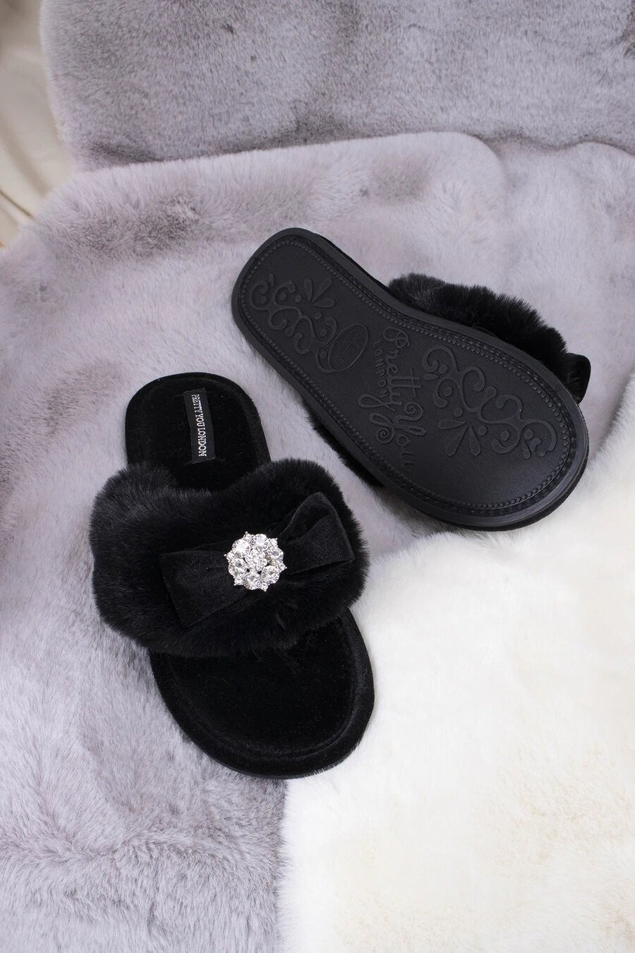 PRETTY YOU LONDON - Amelie Slippers - Black