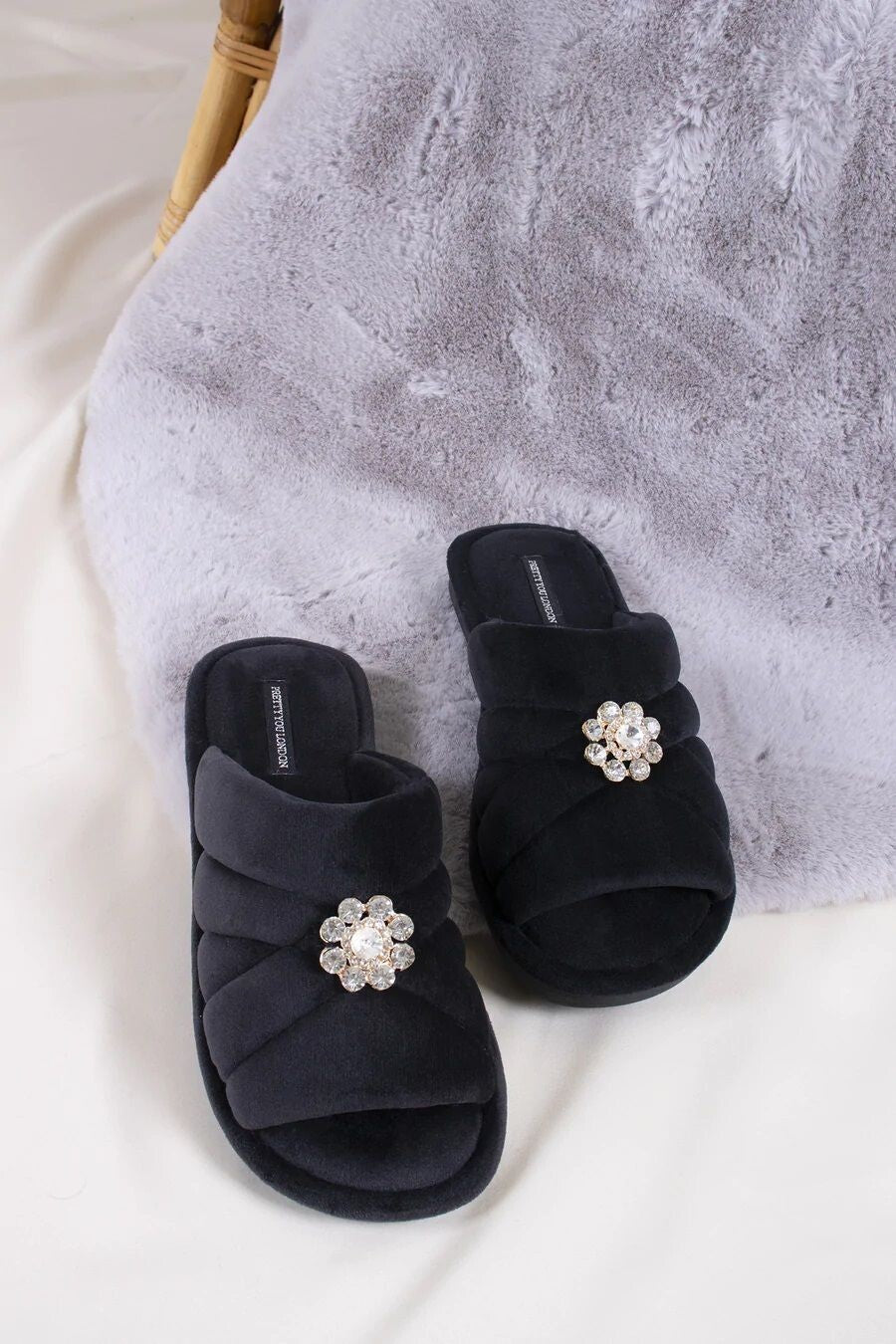 PRETTY YOU LONDON - Faye Slipper - Raven