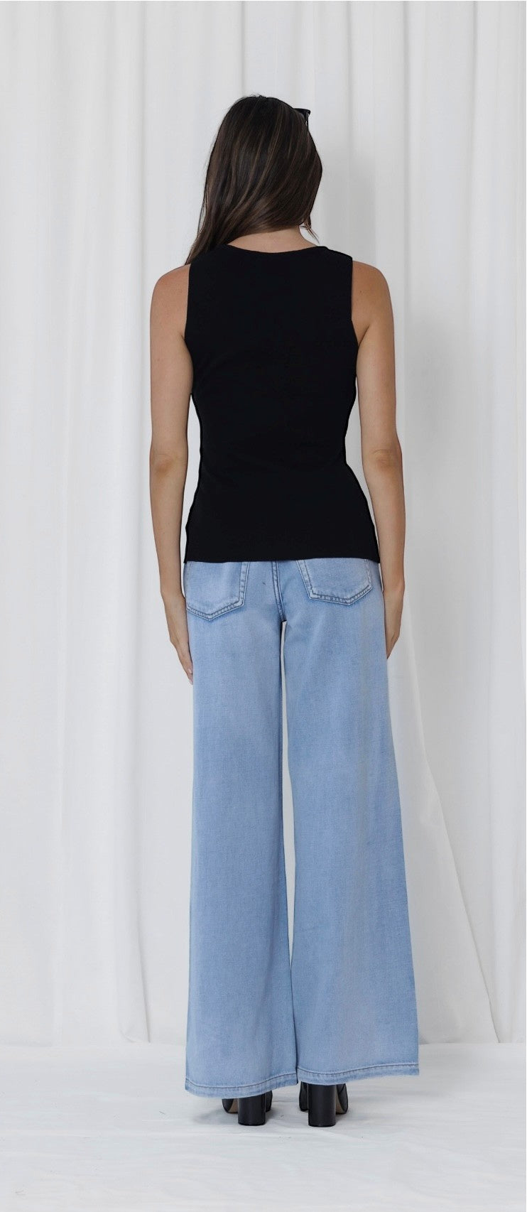 LOVE LILY THE LABEL - Vienna Vest - Black