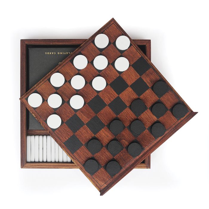 LUCKIES IRON & GLORY - Games Night