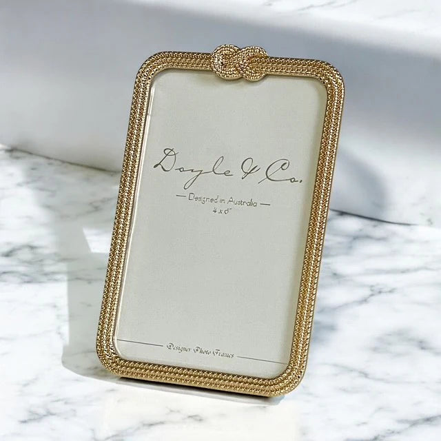 DOYLE & CO - FRAME - Gold Giorgia Knot Chain Frame 4x6