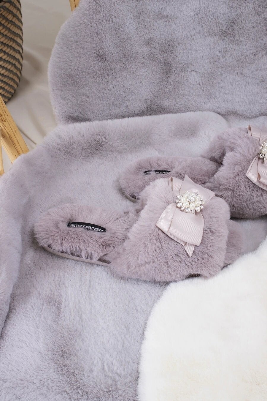 PRETTY YOU LONDON - Anya Slipper - Mink