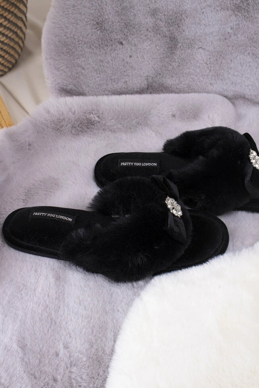 PRETTY YOU LONDON - Amelie Slippers - Black