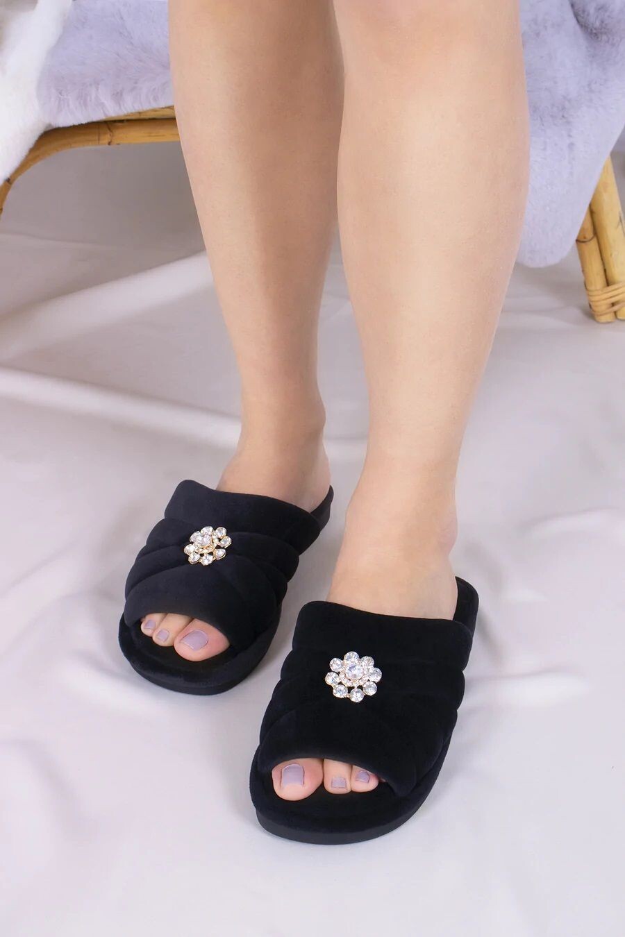 PRETTY YOU LONDON - Faye Slipper - Raven