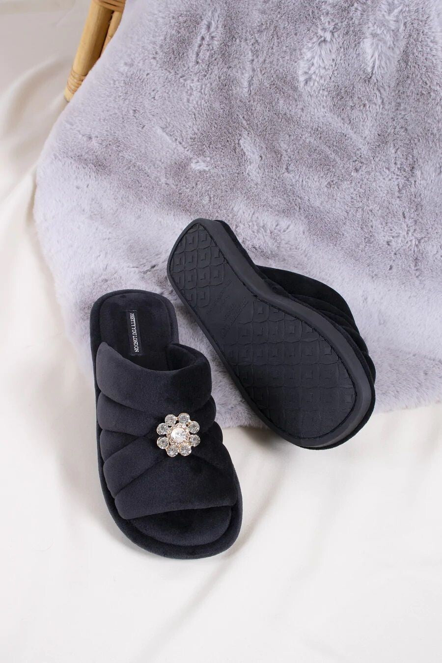 PRETTY YOU LONDON - Faye Slipper - Raven