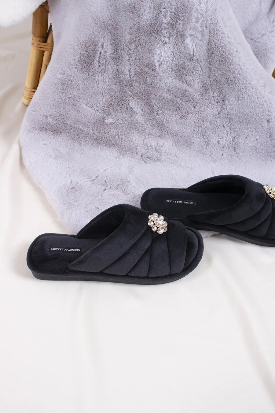 PRETTY YOU LONDON - Faye Slipper - Raven
