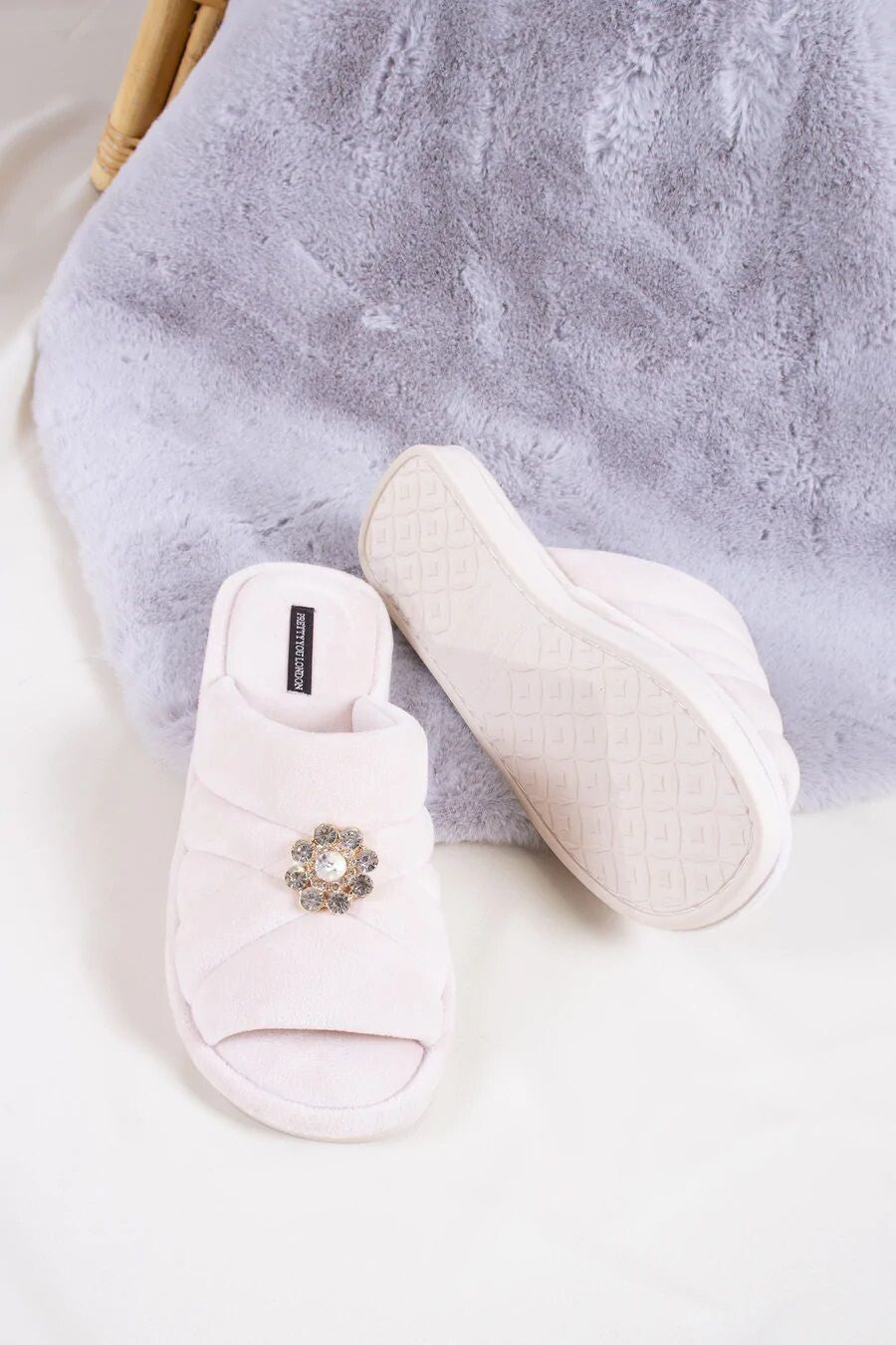PRETTY YOU LONDON - Faye Slipper - Powder Puff