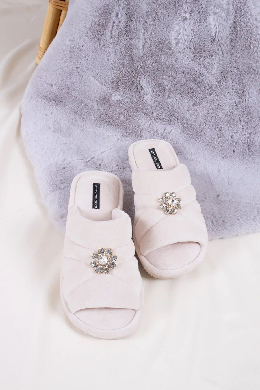 PRETTY YOU LONDON - Faye Slipper - Powder Puff