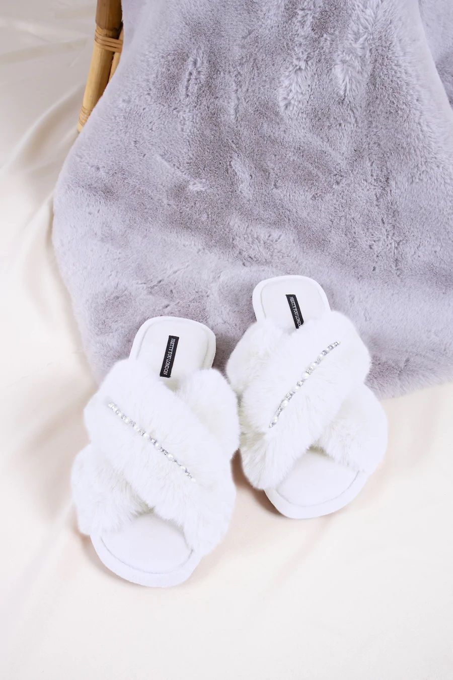 PRETTY YOU LONDON - Freya Slipper - Cream