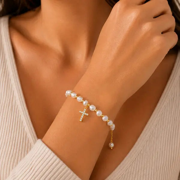 CHRYSALINI - BRACELET - Freshwater Pearl Bracelet with Cross Charm - Gold