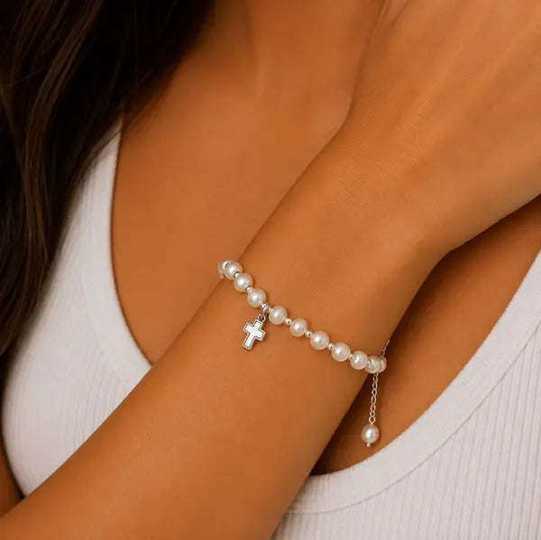 CHRYSALINI - BRACELET - Fresh Water Pearl & Mother of Pearl Cross - Silver