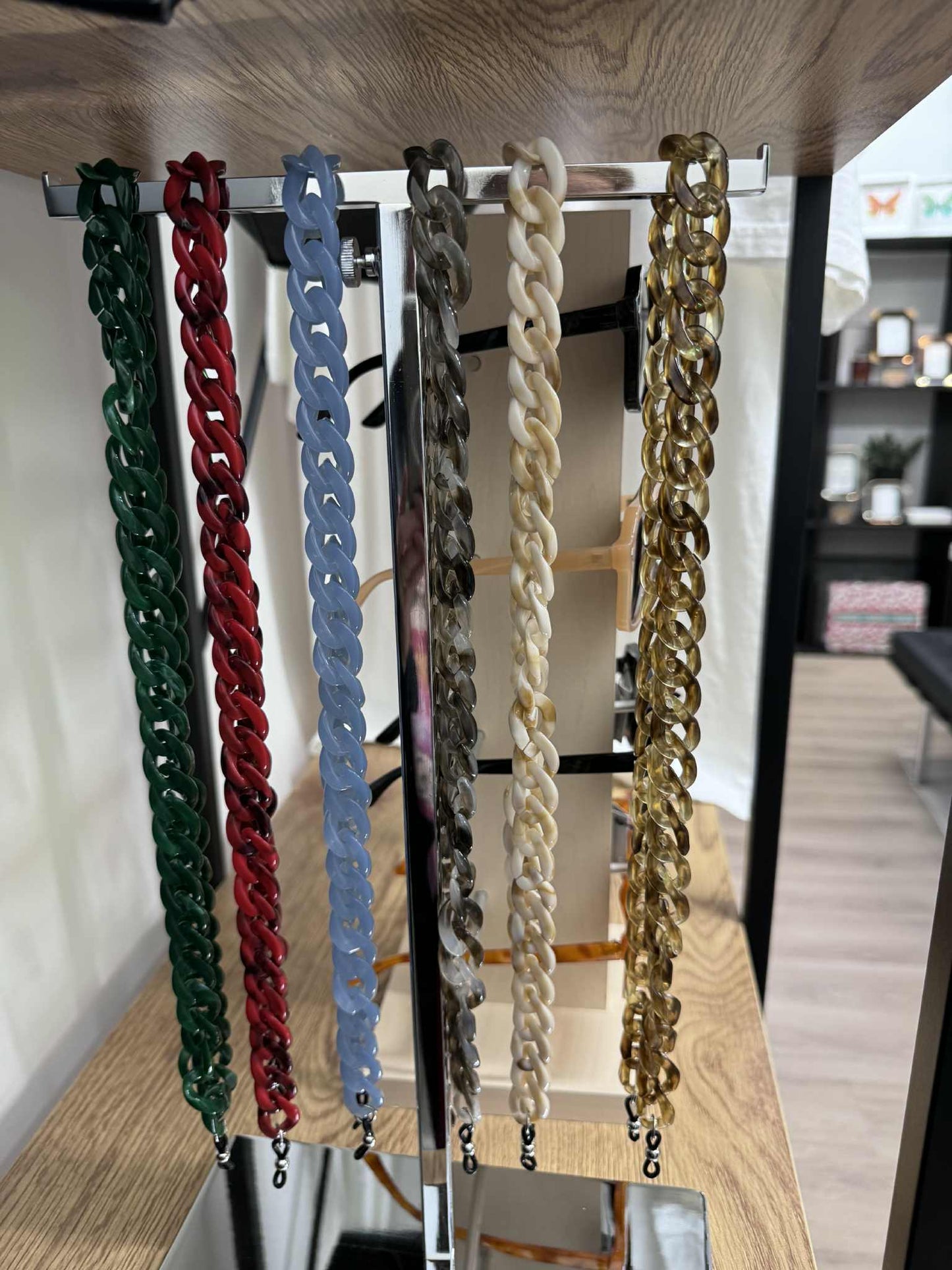 GLASSES CHAIN- Mixed Colours