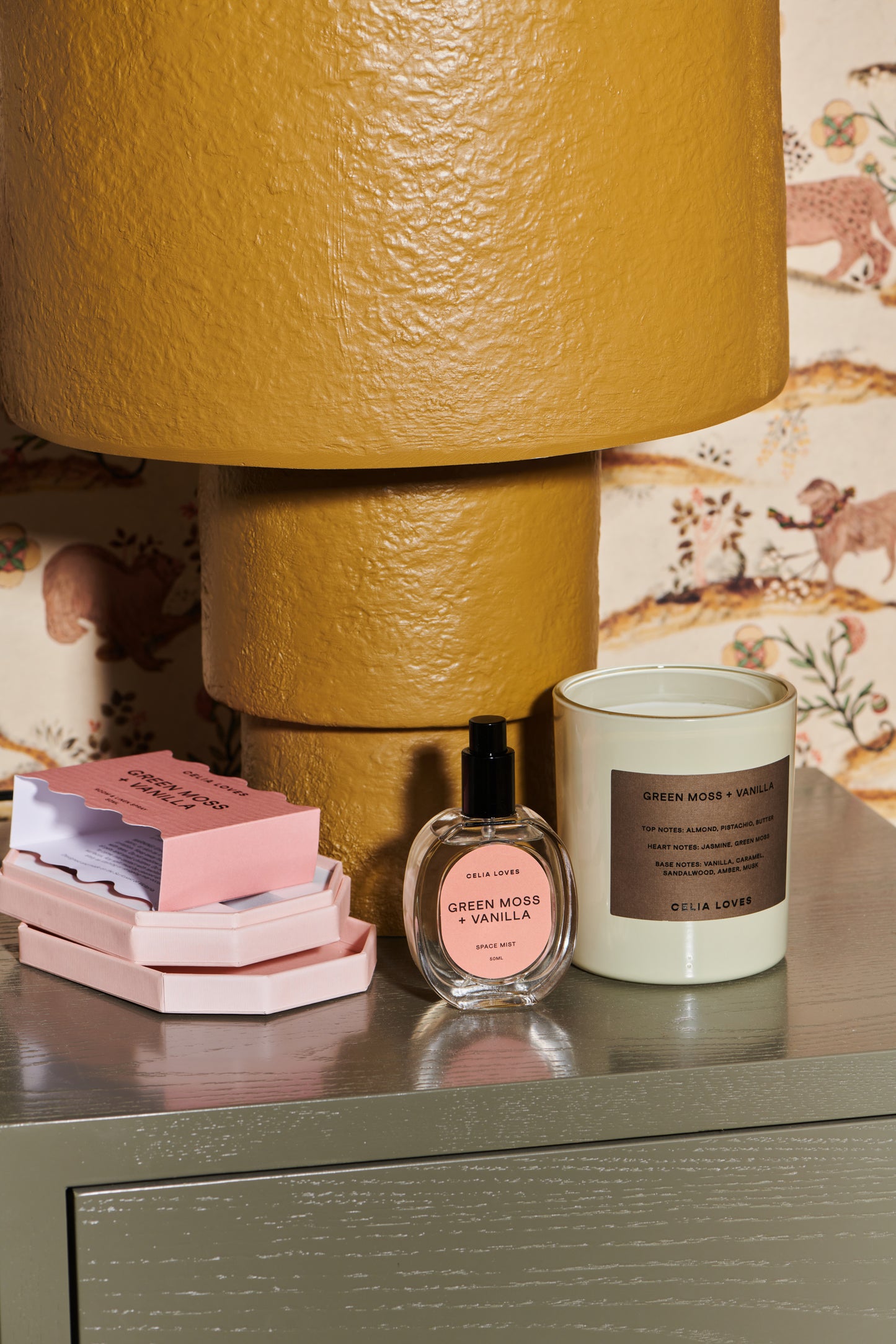 CELIA LOVES - Soy Candles - Green Moss & Vanilla 395g