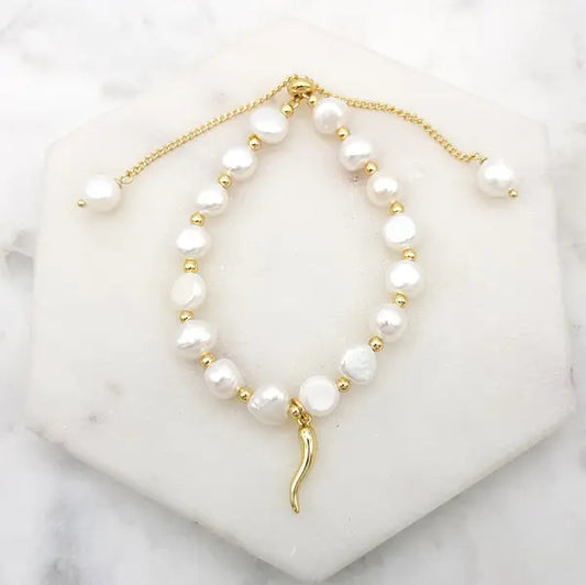 CHRYSALINI - BRACELET - Fresh Water Pearl & Gold Cornicello