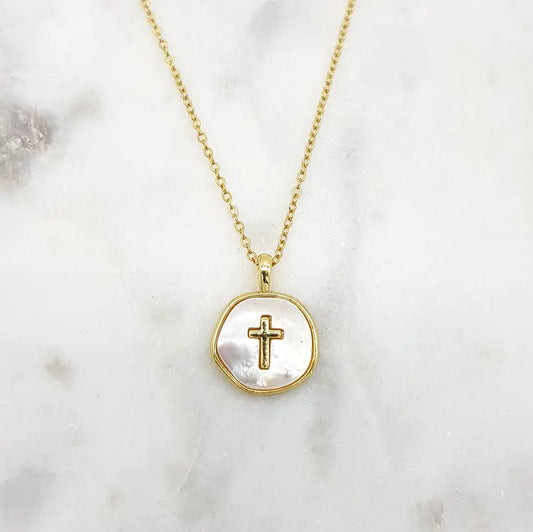 CHRYSALINI - NECKLACE - Mother of Pearl Circle Cross - Gold