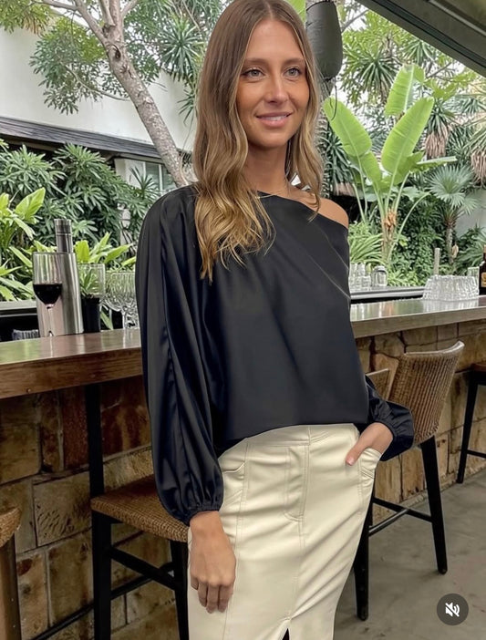 WORTHIER THE LABEL - Satin Top - Black