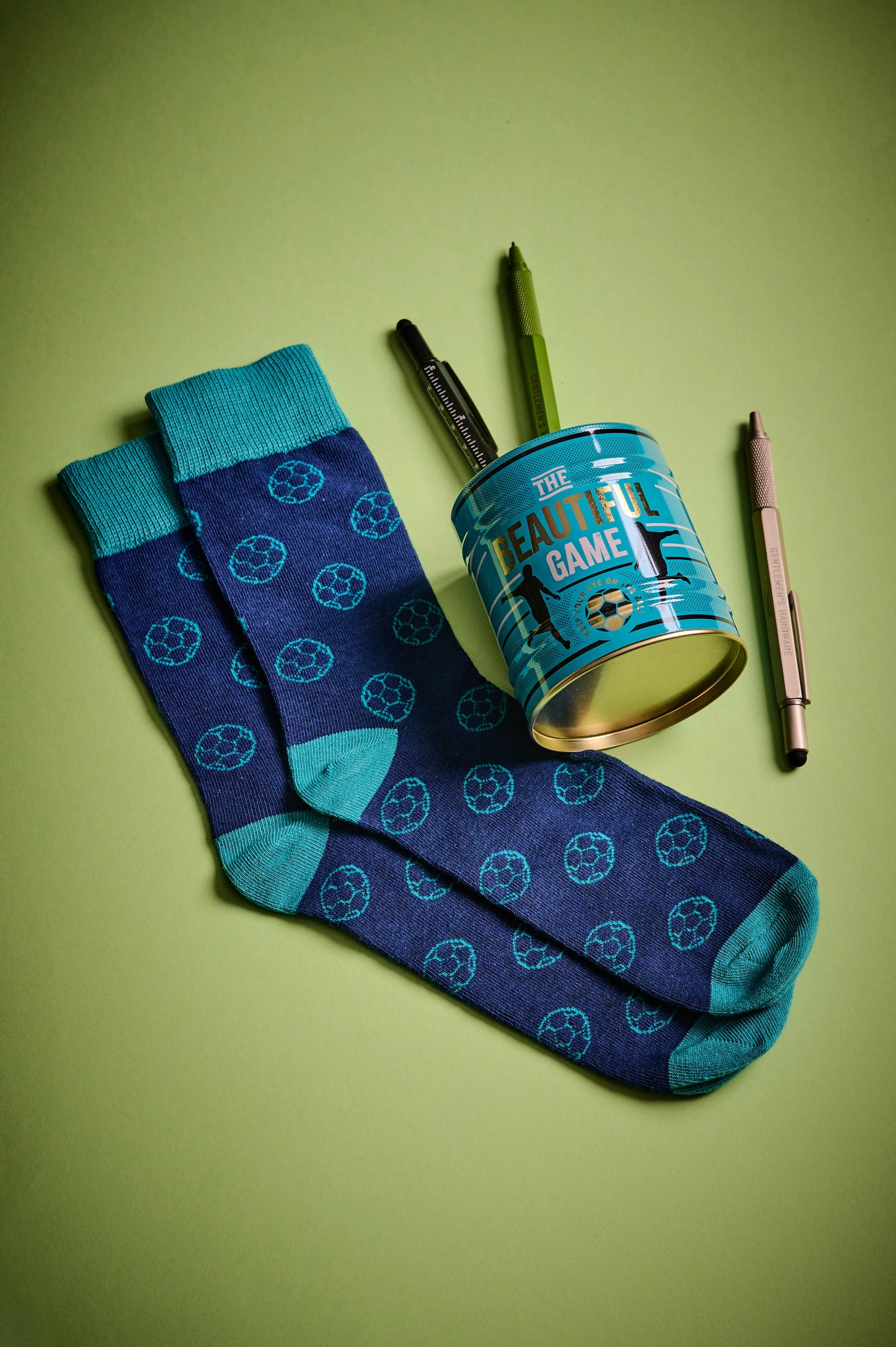 GENTLEMENS HARDWARD - Socks in a Can - Soccer