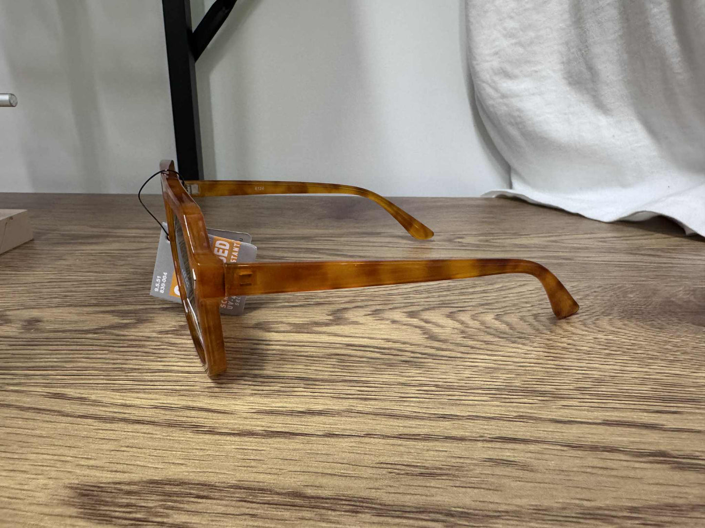 SUNGLASSES - Square Aviator - Brown